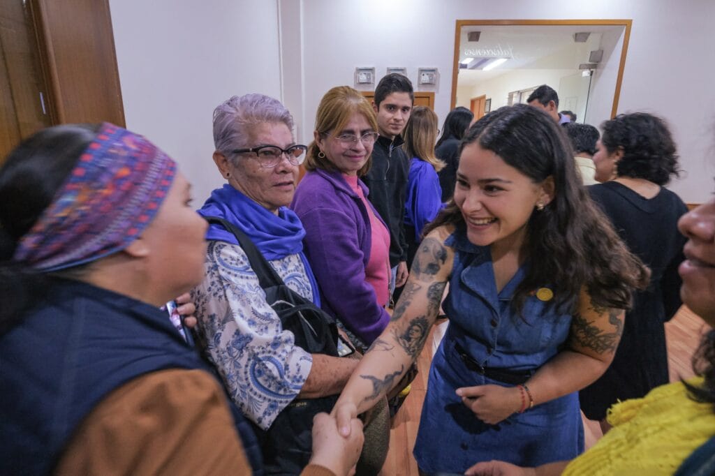 Tonantzin Cárdenas en el programa los Sótanos del Joder